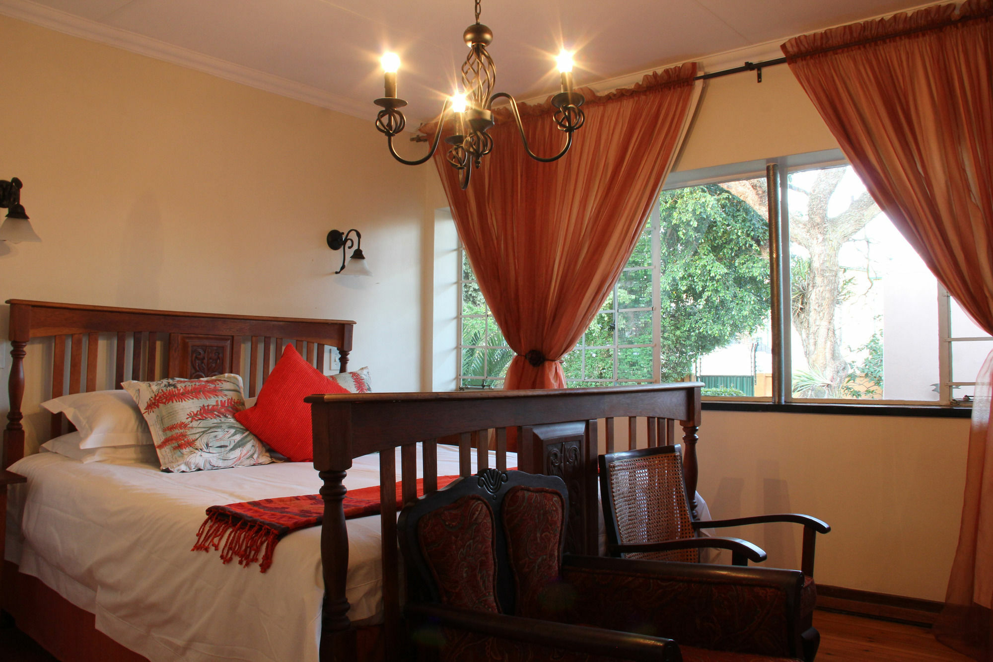 3@Marion Guest House Претория Екстериор снимка